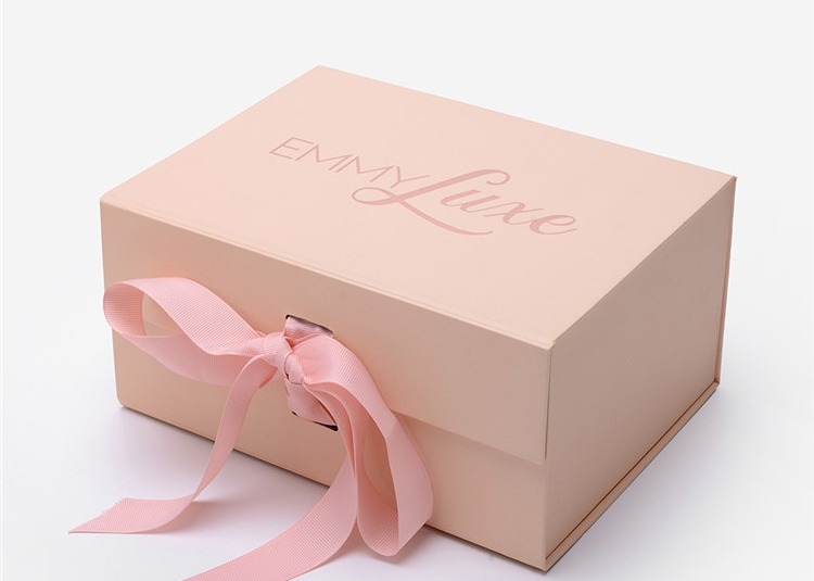 Light Pink Flat Foldable Packaging Box Rigid Customized Design 2mm Thickness